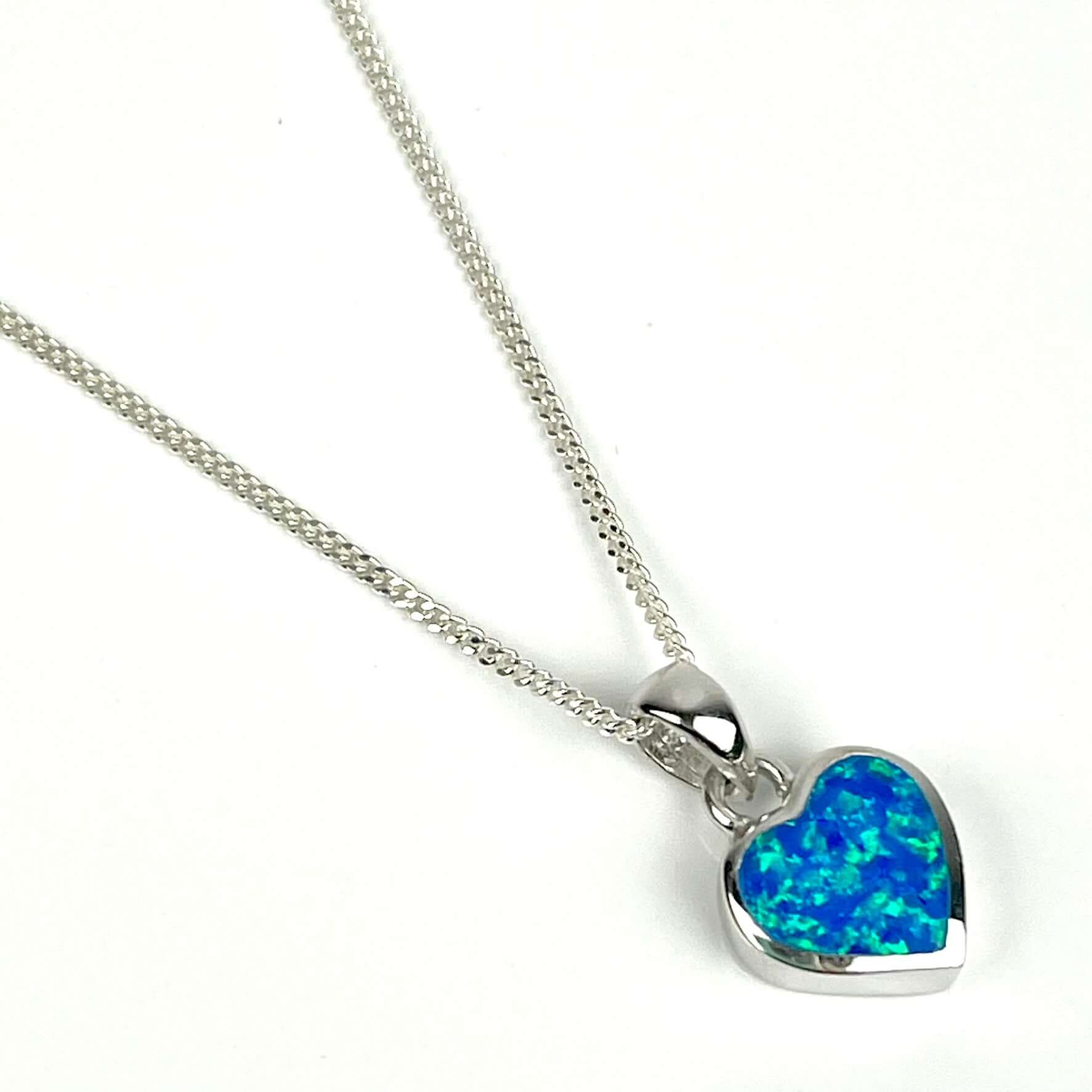 Heart top necklace blue