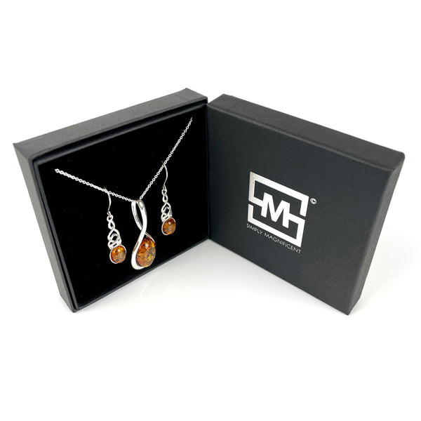 Amber Large Oval Knot Jewellery Gift Set Media 2 of 4