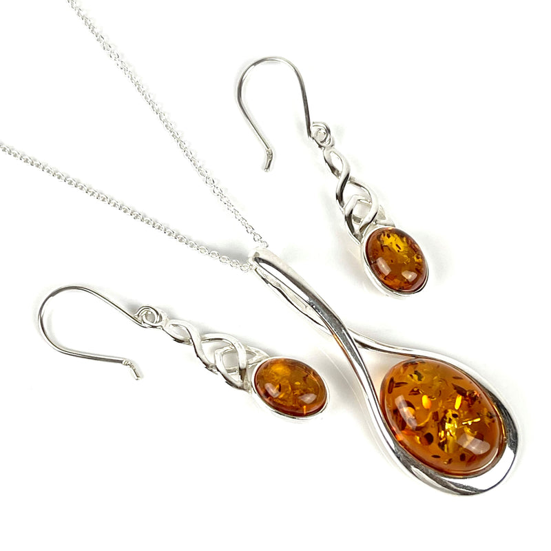 Amber Large Oval Knot Jewellery Gift Set Media 1 of 4