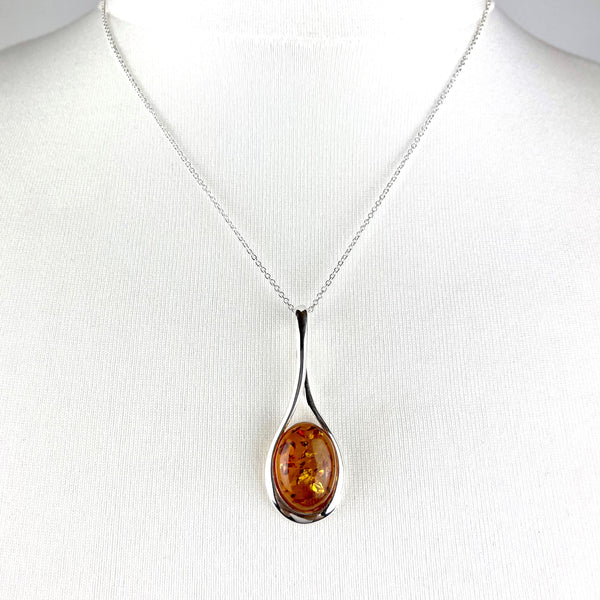 Amber Large Oval Knot Necklace Media 2 of 3