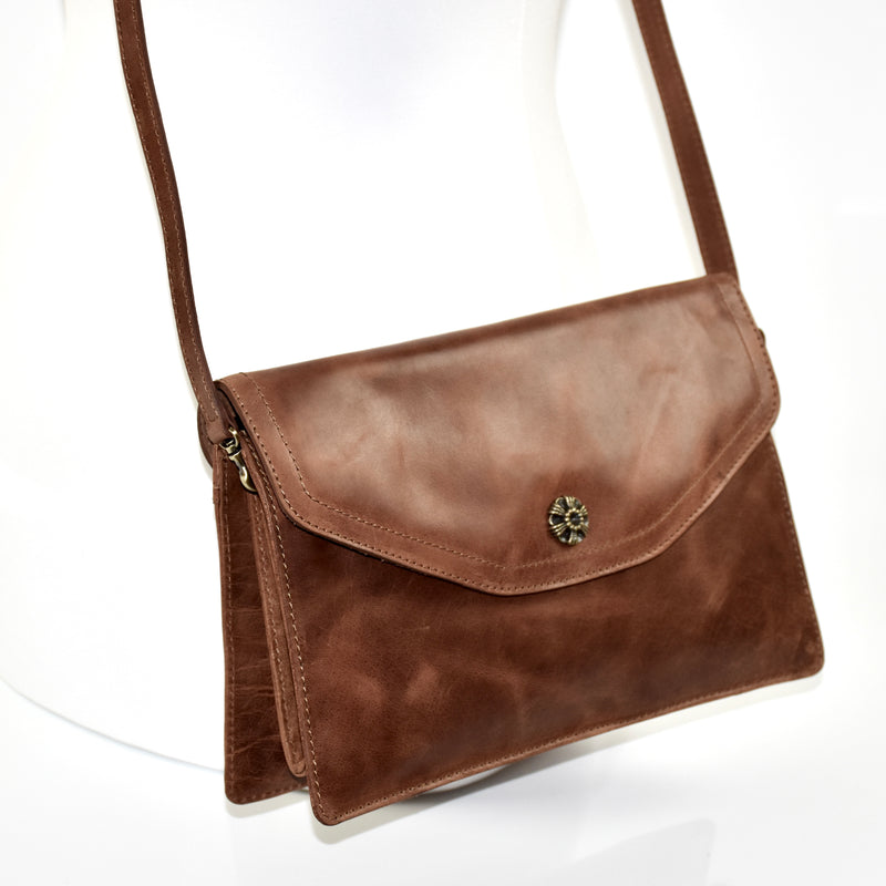 Mala Leather Tudor Large Flap Handbag (Tan) 5